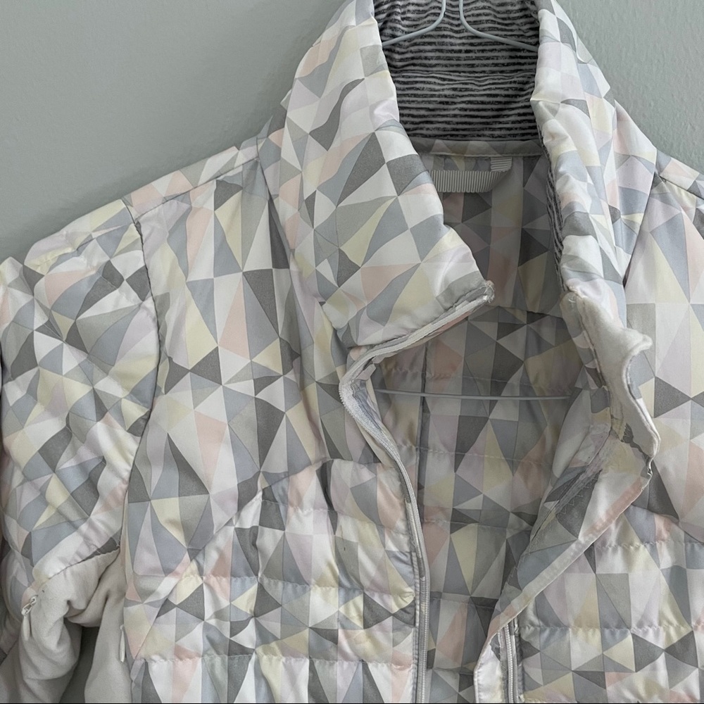 Lululemon Puffer Jacket - Picture 3 of 4